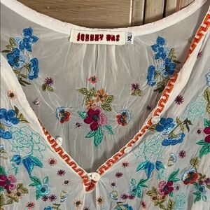 Johnny Was White Long-Sleeve Embroidered V-Neck Blouse with Multicolor Floral